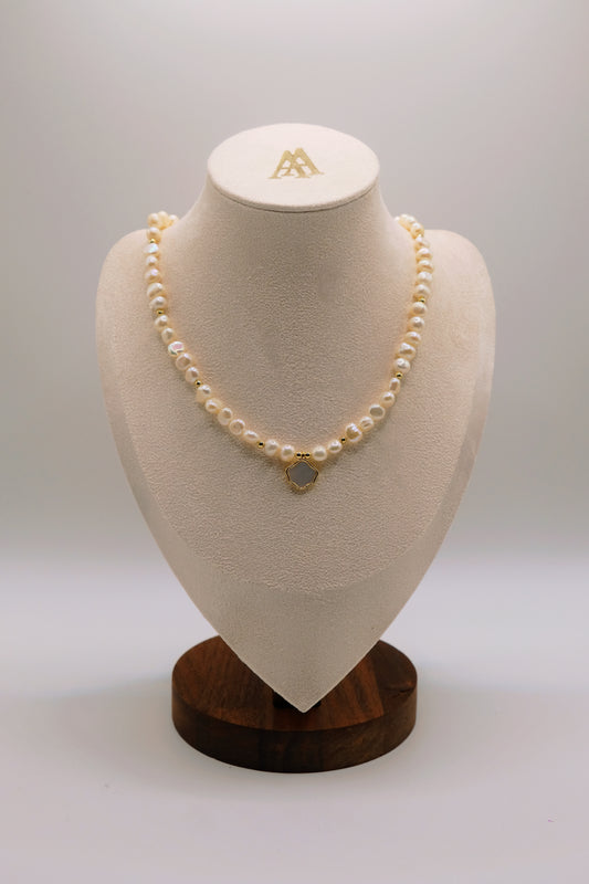 Natural Shell Gold Bead Pearl Necklace